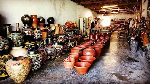 Kampung Gerabah di Lombok